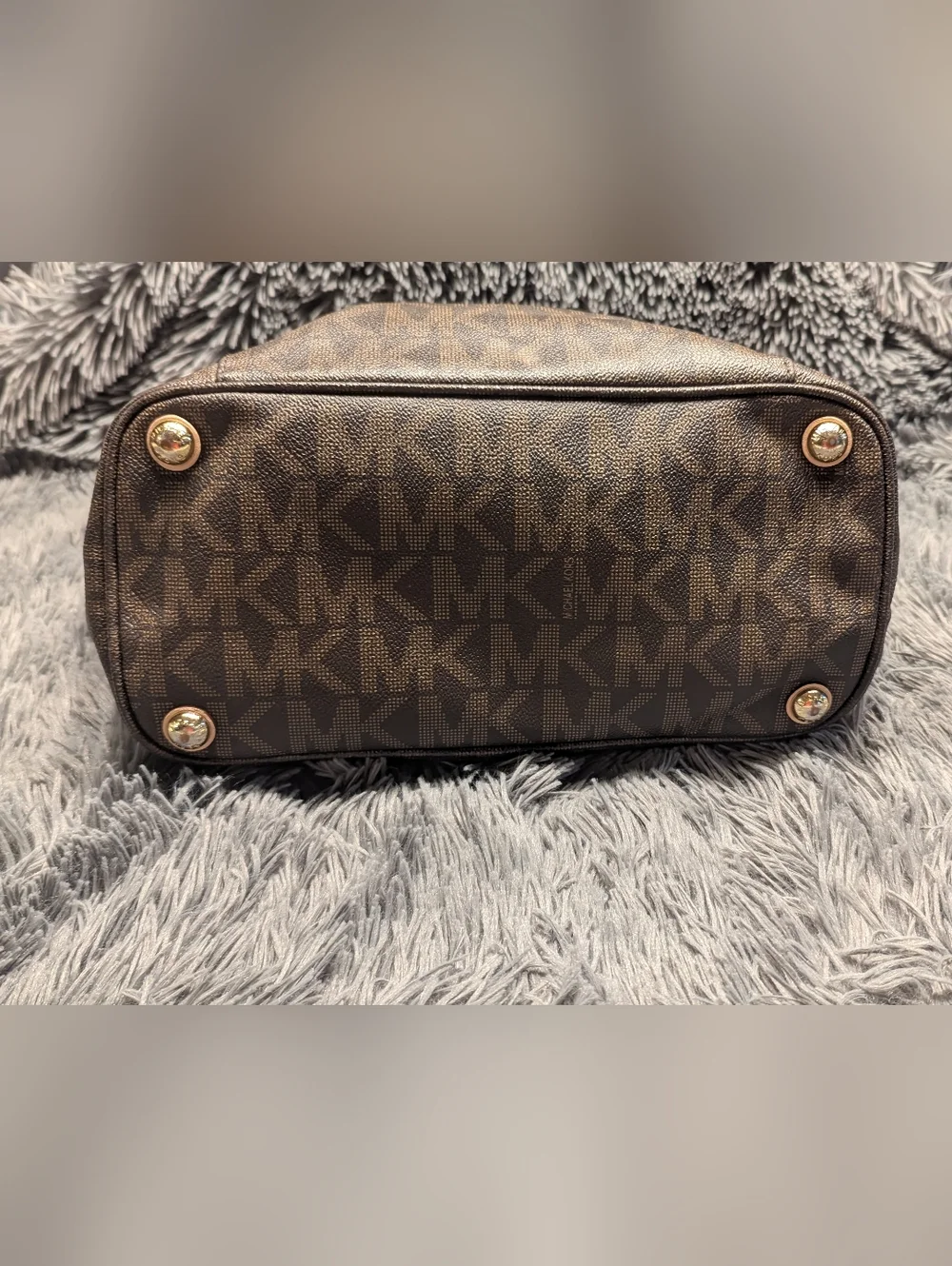 Michael Kors Jet Set Monogram Tote - Picture 3 of 6